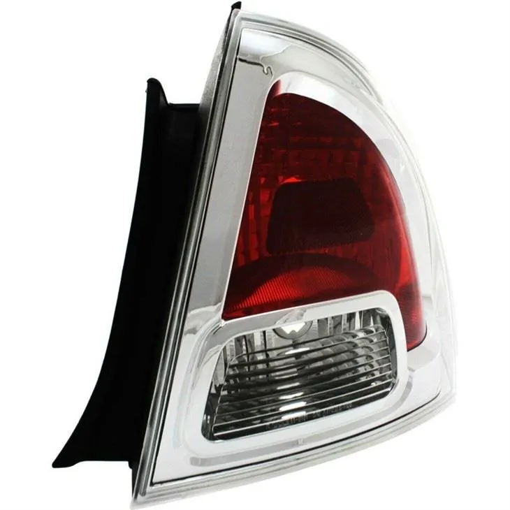 2009 ford fusion Tail light